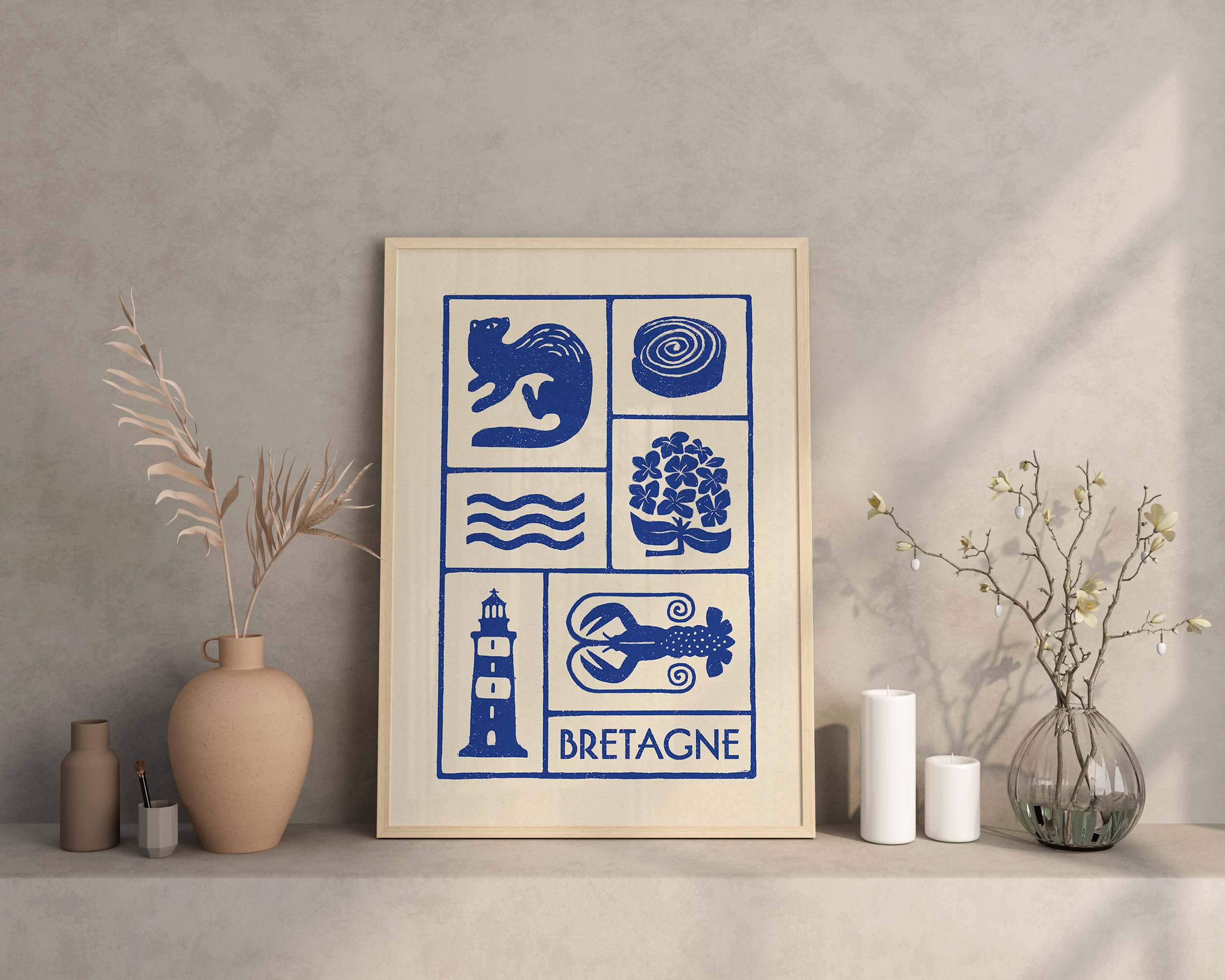 Affiche bleu de la Bretagne, un kouign amann, un phare breton et une hermine, imprimé d'illustration dessinée à la main style linogravure minimaliste