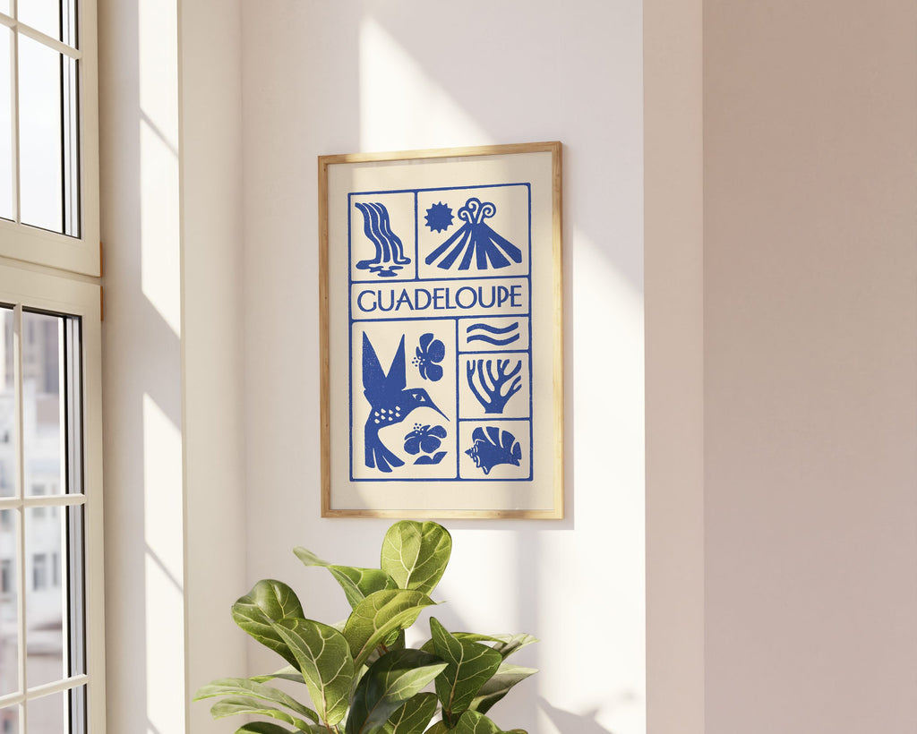 Affiche bleu de la Guadeloupe, la Soufrière, le Colobri, le Lambi, imprimé d'illustration dessinée à la main style linogravure